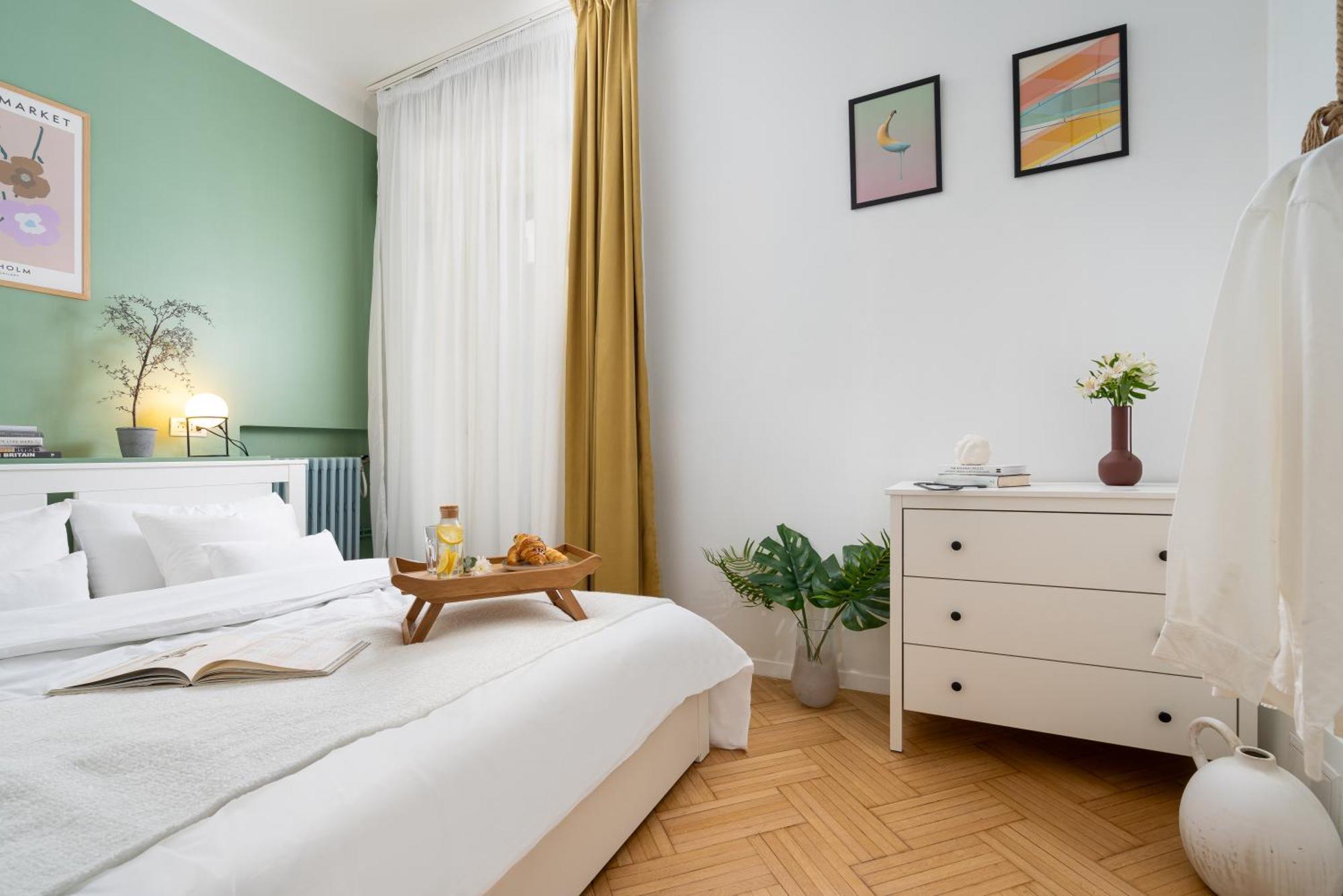 Apartamento Little Paris By Urbanesq Bucarest Exterior foto